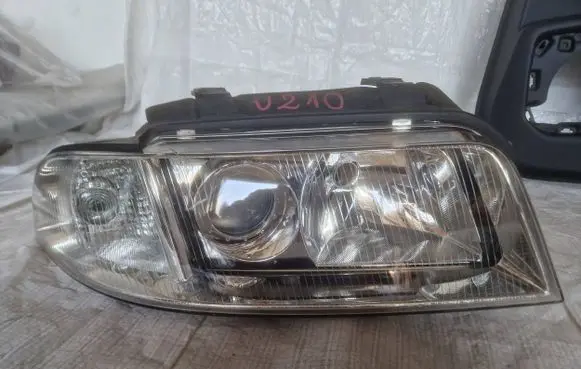 Audi A4 S4 B5 8D Headlight/headlamp 8D0941030AN