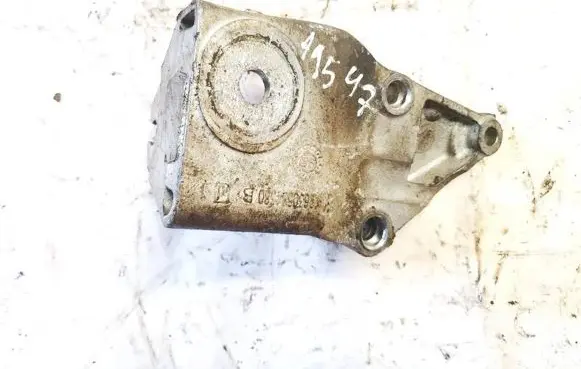 Peugeot 406 Engine mounting bracket 9630584380b