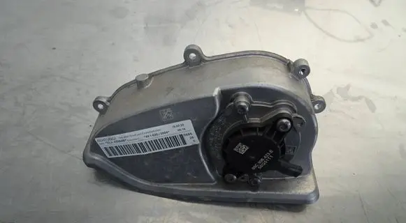 Volkswagen Polo VI Timing belt guard (cover) 05C109108A