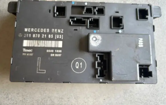 Mercedes-Benz E W211 Door control unit/module 2118702185 00401696