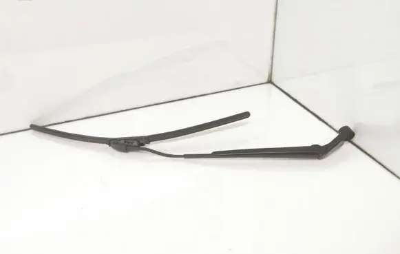 Toyota Yaris Windshield/front glass wiper blade 3151819