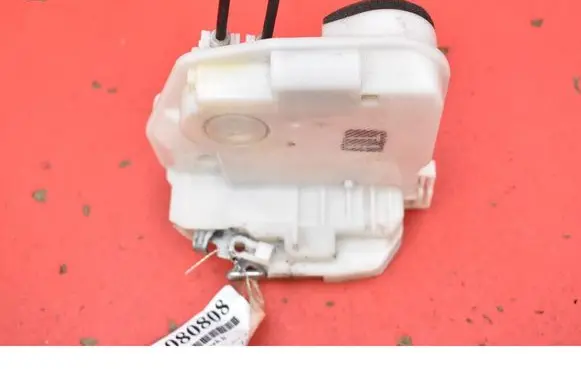Peugeot 4008 Rear door lock 