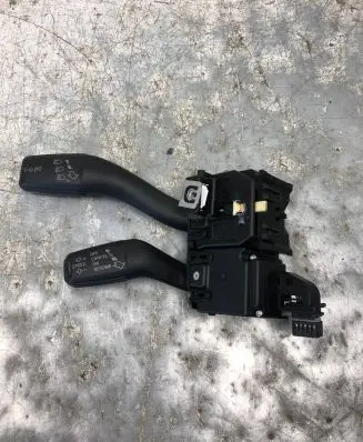 Audi A3 S3 A3 Sportback 8P Indicator stalk 8P0953513D
