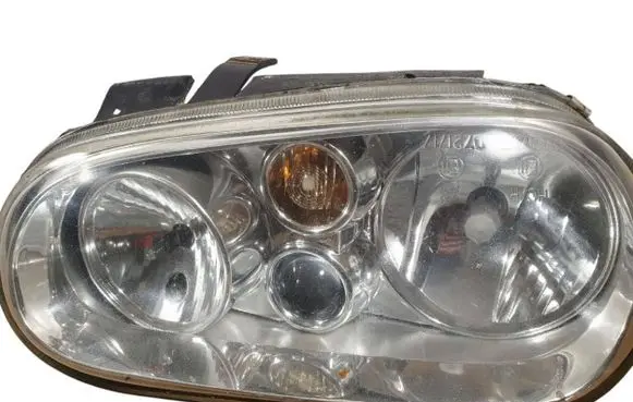 Volkswagen Golf IV Headlight/headlamp 084411183L 083411108L 084411130L