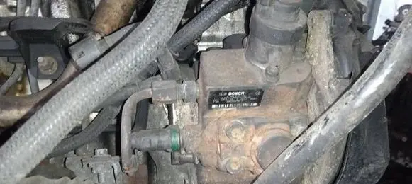 Ford Focus C-MAX Fuel injection high pressure pump 0445010102 9683703780
