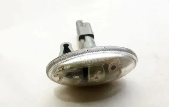 Peugeot 607 Front fender indicator light 9680057480