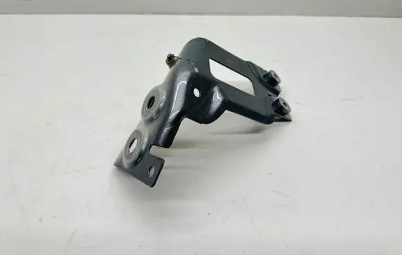 BMW X5 G05 Fender mounting bracket 7472596 747259609