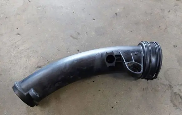 Intercooler hose/pipe