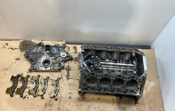 BMW 5 F10 F11 Engine block 7604234 7843360 N63B44A
