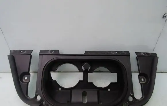 Nissan Leaf II (ZE1) Fog light bracket 657305SH0A