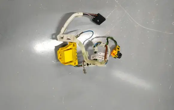 Volkswagen Touran III Airbag squib ring wiring 5TA971584