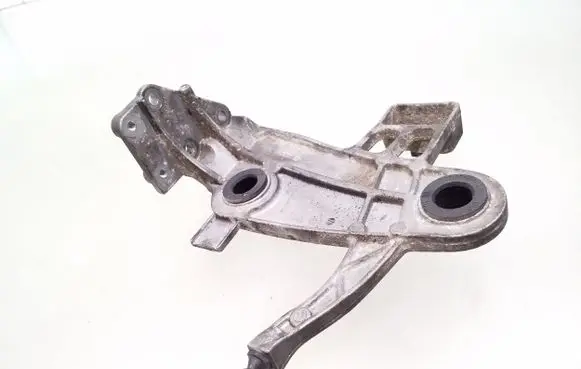 Mercedes-Benz C W204 Air filter cleaner box bracket assembly A6510900041