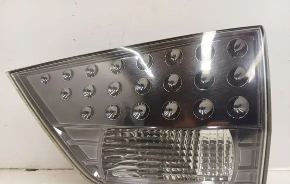 Mitsubishi Outlander Tailgate rear/tail lights 1146356R