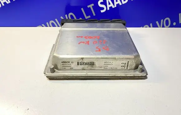 Volvo XC90 Engine control unit/module 30637733 1039S0000