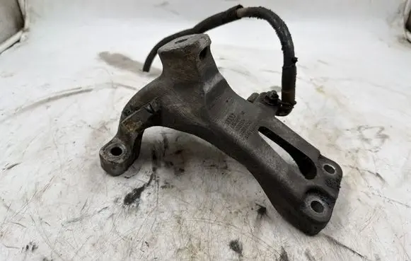 Audi A4 S4 B8 8K Engine mounting bracket 00057325