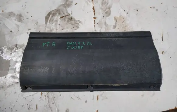 Iveco Daily 35.8 - 9 Sliding door trim (molding) 504099679