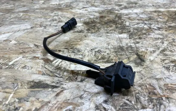 Bentley Flying Spur Windshield washer spray nozzle 3D0955986
