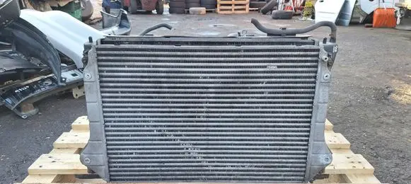 Toyota Avensis T250 Radiator set JD1271002220 0R010 MS1680009010