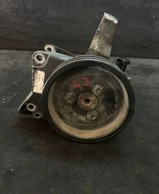 BMW 3 E90 E91 Power steering pump 32427801606