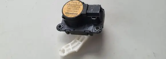Nissan X-Trail T32 A/C air flow flap actuator/motor 277T64BU2A