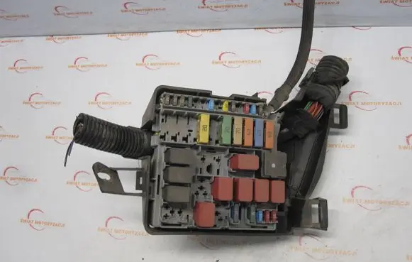 Fiat 500 Fuse box set 51807674 51807660