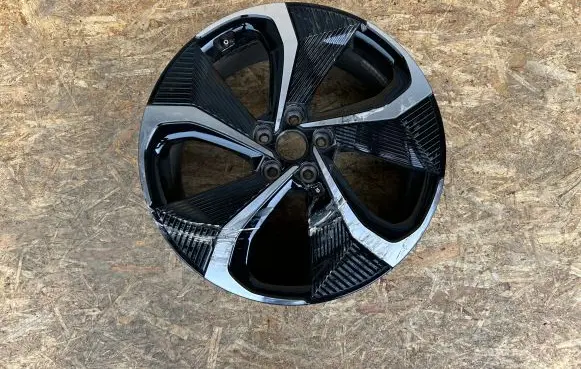 R20 alloy rim