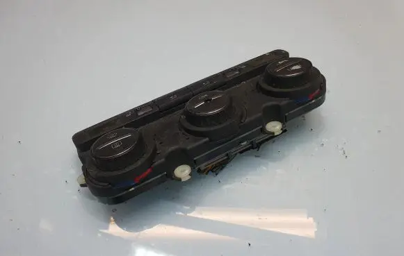 Volkswagen PASSAT B6 Climate control unit 2S4H18C612AK