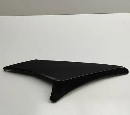 Rear fender molding trim