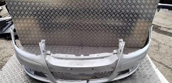 Volkswagen Jetta V Front bumper 1K0805903D