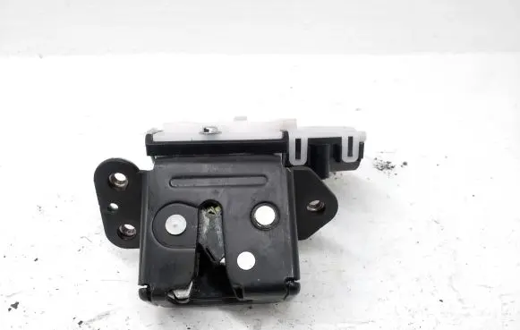 Mazda 3 III Tailgate/trunk/boot lock/catch/latch