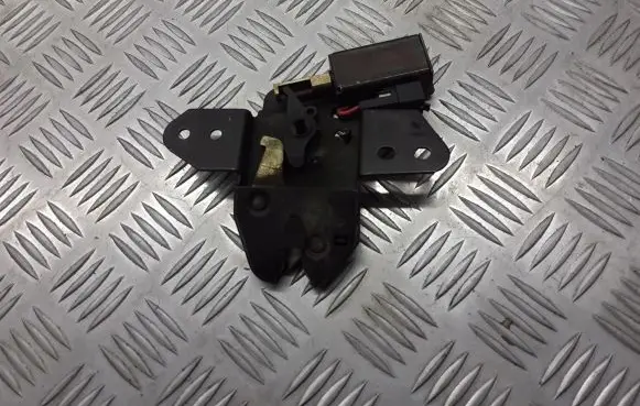 Chrysler Stratus Tailgate exterior lock BRAK