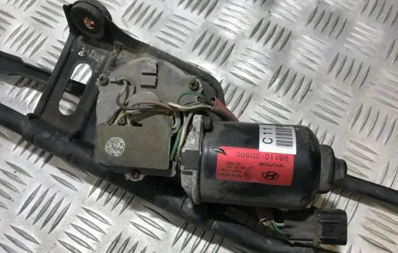 Hyundai Elantra Wiper motor 981102d900 98110-2d900