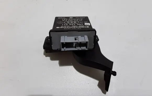 Volkswagen Touran I Light module LCM 5LA00837960 1T0907357 1T1971856A