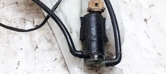 Ford Focus Windscreen/windshield washer pump