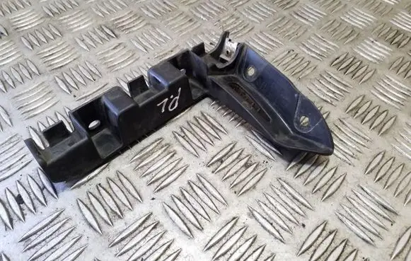 Audi TT TTS Mk2 Front bumper mounting bracket 8J0807183B