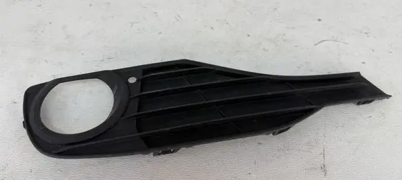 BMW 3 F30 F35 F31 Front bumper lower grill 18648510
