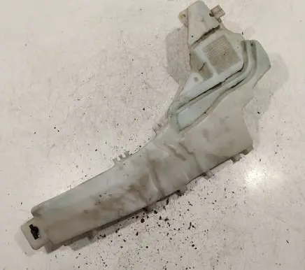 Ford Focus Windshield washer fluid reservoir/tank 4M5113K163