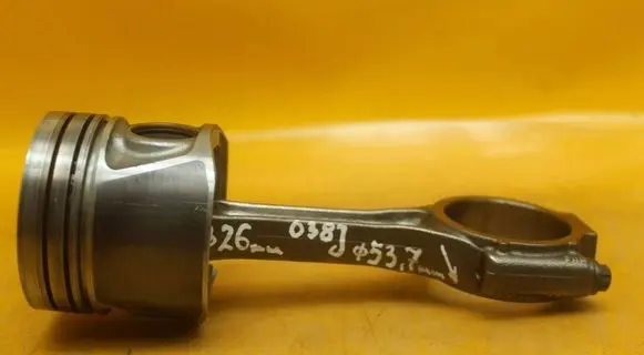 Volkswagen PASSAT B6 Piston 7901J 038J