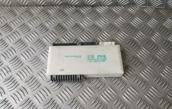 BMW 5 E39 Comfort/convenience module 61358378634 8378634
