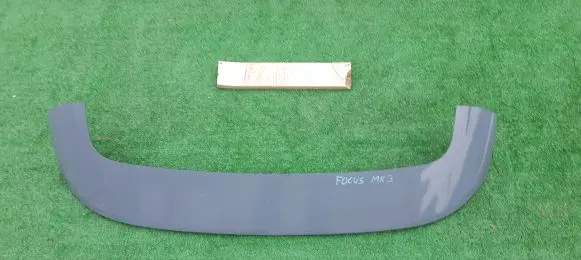 Ford Focus Tailgate/trunk spoiler BM51-A44210-B DU9TA
