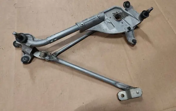 Honda Accord Front wiper linkage 