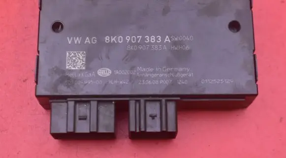 Audi A4 S4 B8 8K Engine control unit/module ECU 8K0907383A