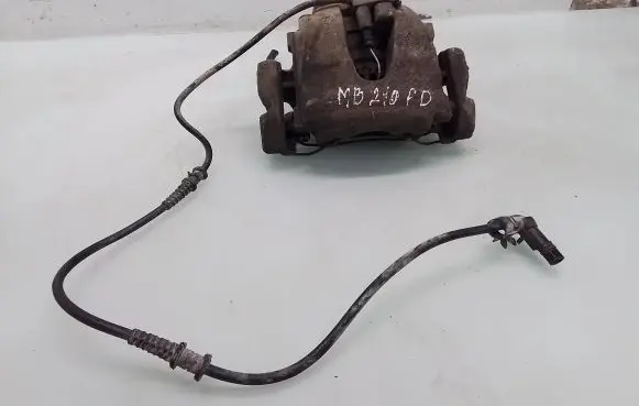 Mercedes-Benz E W210 Front brake caliper