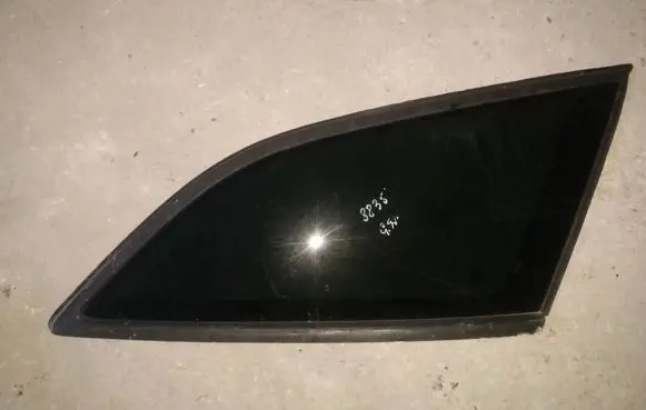 Ford Mondeo MK IV Rear side window