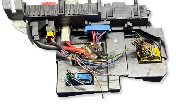 Mercedes-Benz C W204 SAM control unit 2045457001 2044423400