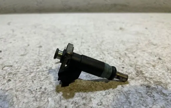 Jeep Grand Cherokee Fuel injector supply line/pipe 05038337AB 6320B00392