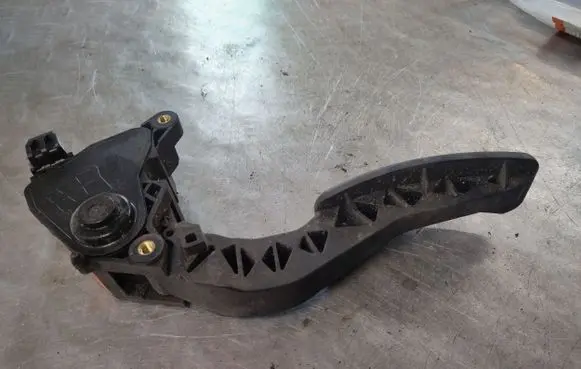 Renault Megane III Accelerator throttle pedal 180020022R