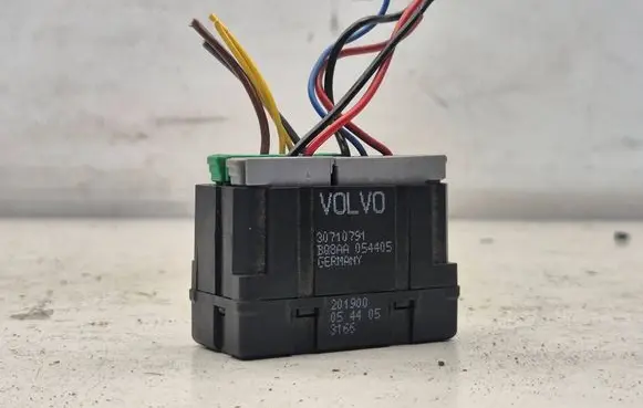 Volvo XC90 Seat heating relay 30710791 201900
