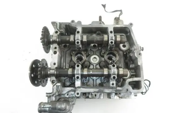 Subaru Legacy Engine head RH104T20D
