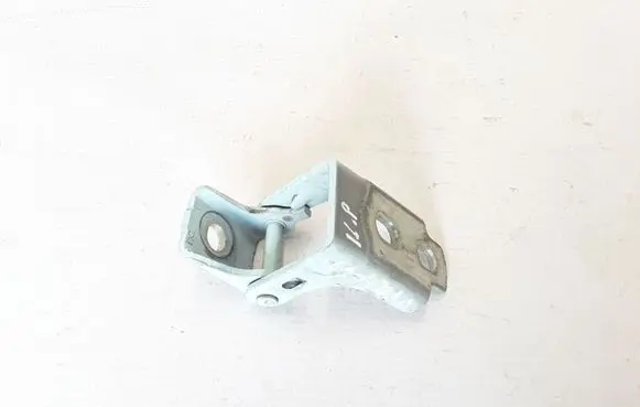 Renault Twingo III Rear door lower hinge 824213744R